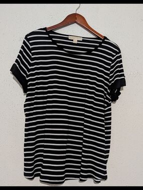 MICHAEL Michael Kors Black and White Striped Short Sleeve Tee